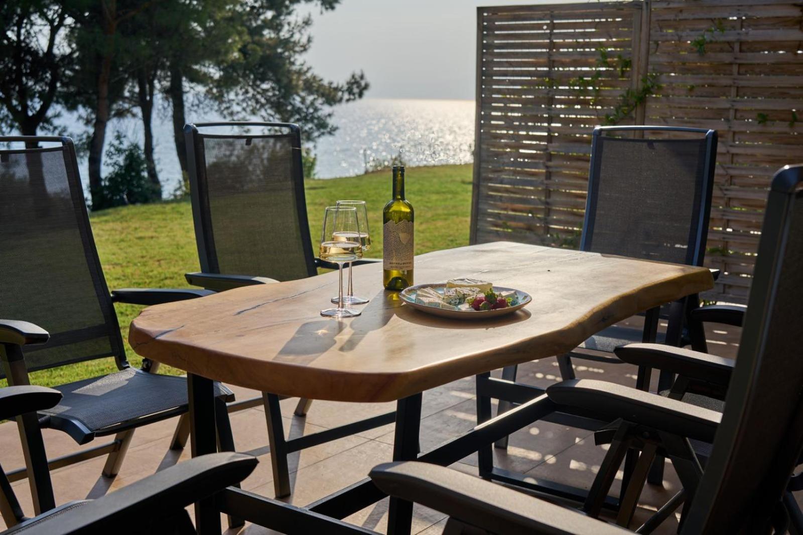Summerday Villa Private Beach Nea Iraklia Exterior foto