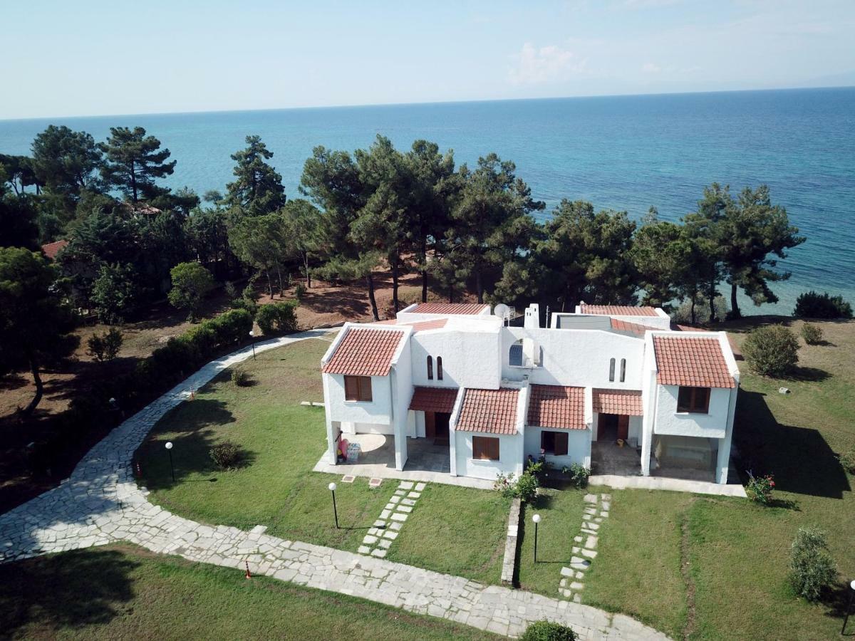 Summerday Villa Private Beach Nea Iraklia Exterior foto