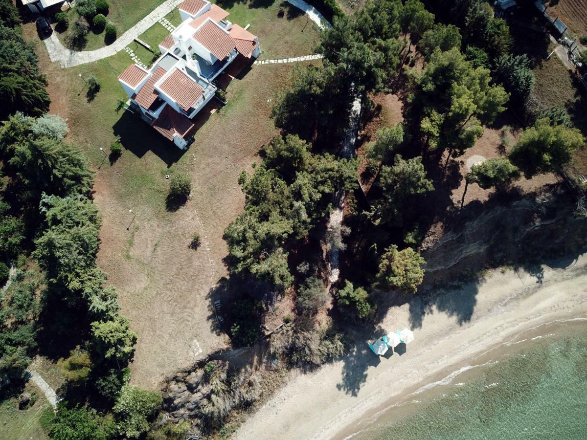 Summerday Villa Private Beach Nea Iraklia Exterior foto