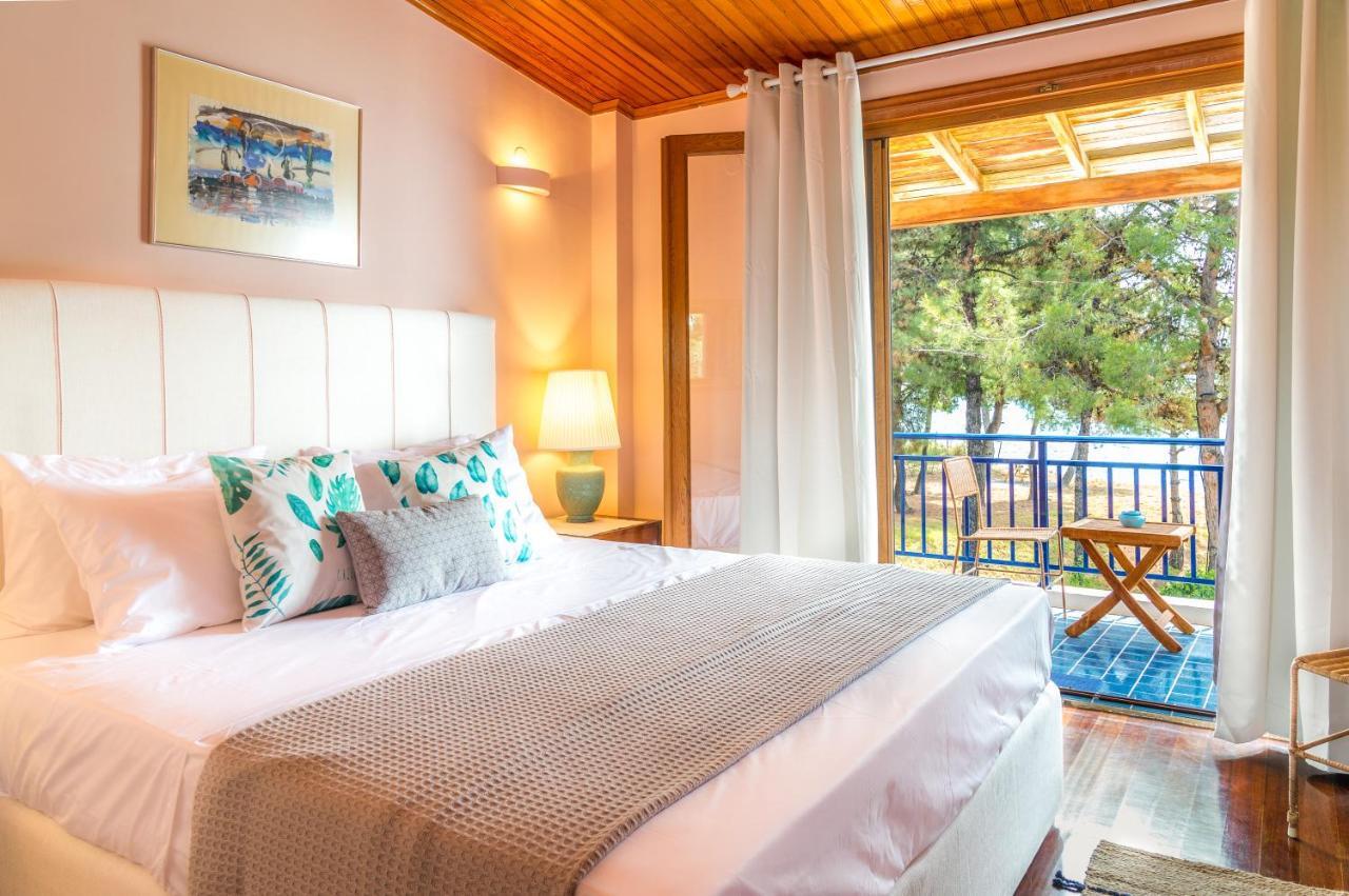 Summerday Villa Private Beach Nea Iraklia Exterior foto