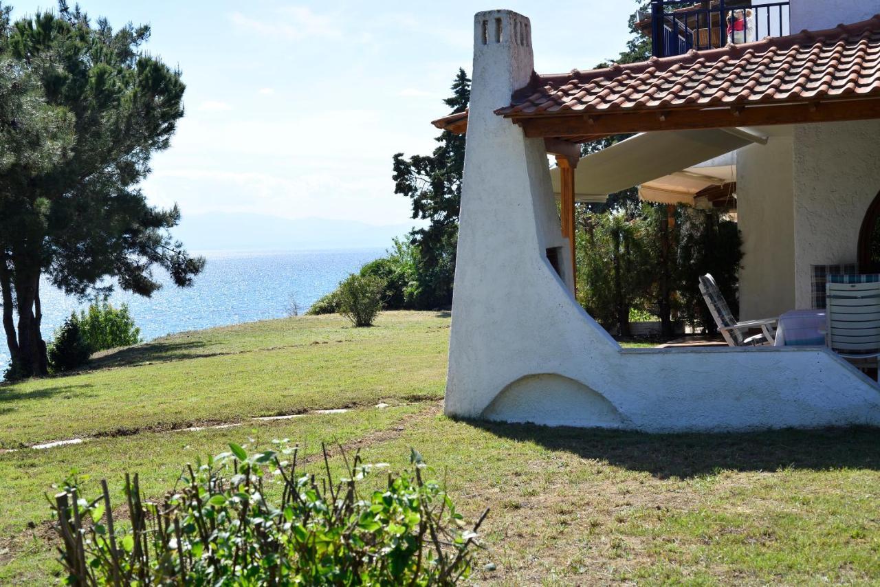 Summerday Villa Private Beach Nea Iraklia Exterior foto