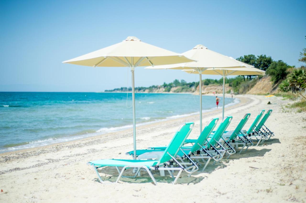 Summerday Villa Private Beach Nea Iraklia Exterior foto